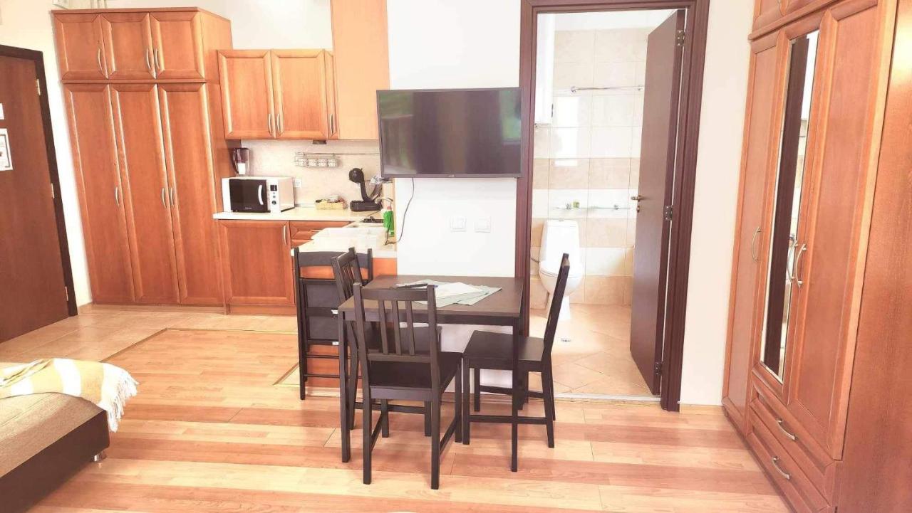 בורובץ Arboro Flora Residence Studio מראה חיצוני תמונה